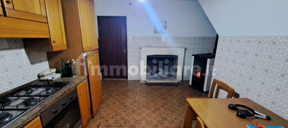 2 Schlafzimmer Haus in Colle d'Anchise, Italy, Nr. 77369 3