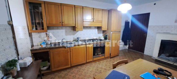 2 Schlafzimmer Haus in Colle d'Anchise, Italy, Nr. 77369 4