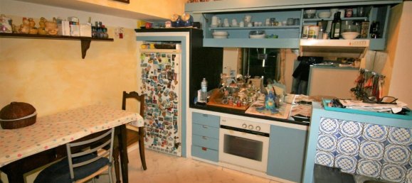 4 rooms Apartment in Carrara, Italy No. 123319 13