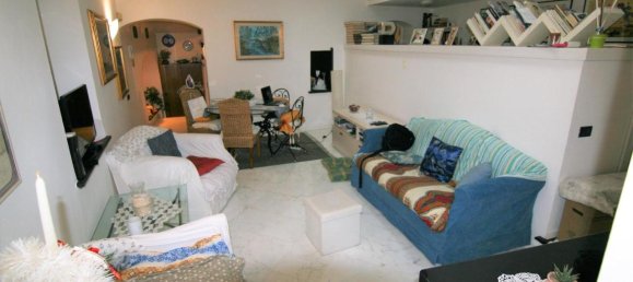 4 rooms Apartment in Carrara, Italy No. 123319 8