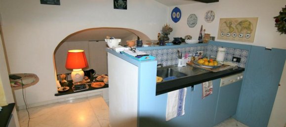 4 rooms Apartment in Carrara, Italy No. 123319 14
