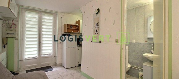 Studio in Palaiseau, France No. 164803 3