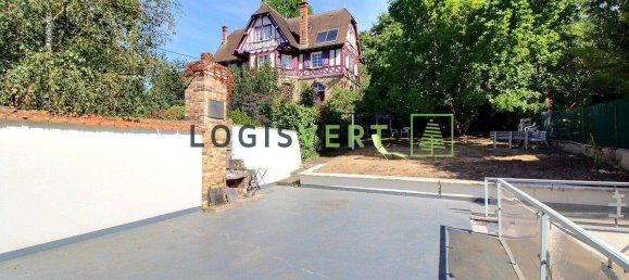 Studio in Palaiseau, France No. 164803 11