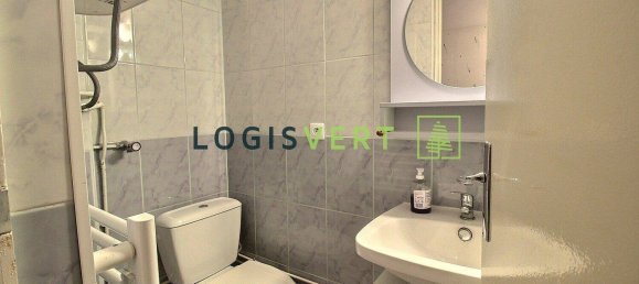 Studio in Palaiseau, France No. 164803 9