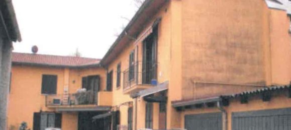 Dúplex de 4 habitaciónes en Busto Garolfo, Italy No. 99559 3