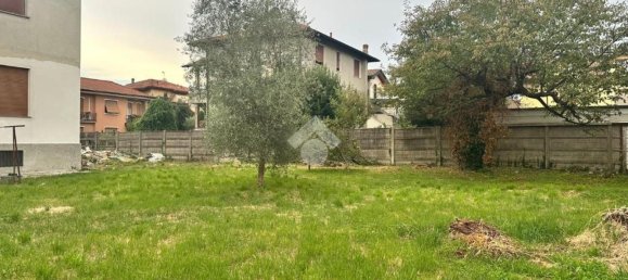 600m² Land in Verano Brianza, Italy No. 283194 7