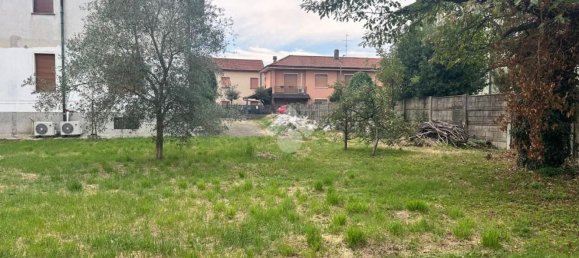 600m² Land in Verano Brianza, Italy No. 283194 17