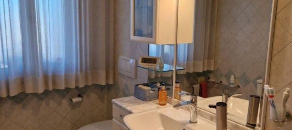 4 bedrooms Apartment in Udine, Italy No. 373256 6