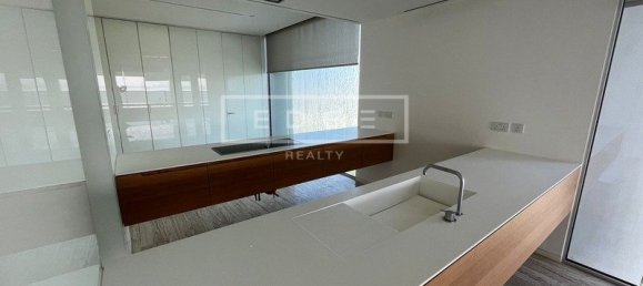 3 bedrooms Apartment in Palm Jumeirah, UAE No. 5350 2