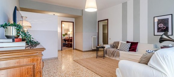 5-salle Appartement à Volterra, Italy No. 51236 15
