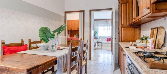5-salle Appartement à Volterra, Italy No. 51236 24