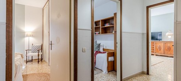 5-salle Appartement à Volterra, Italy No. 51236 33