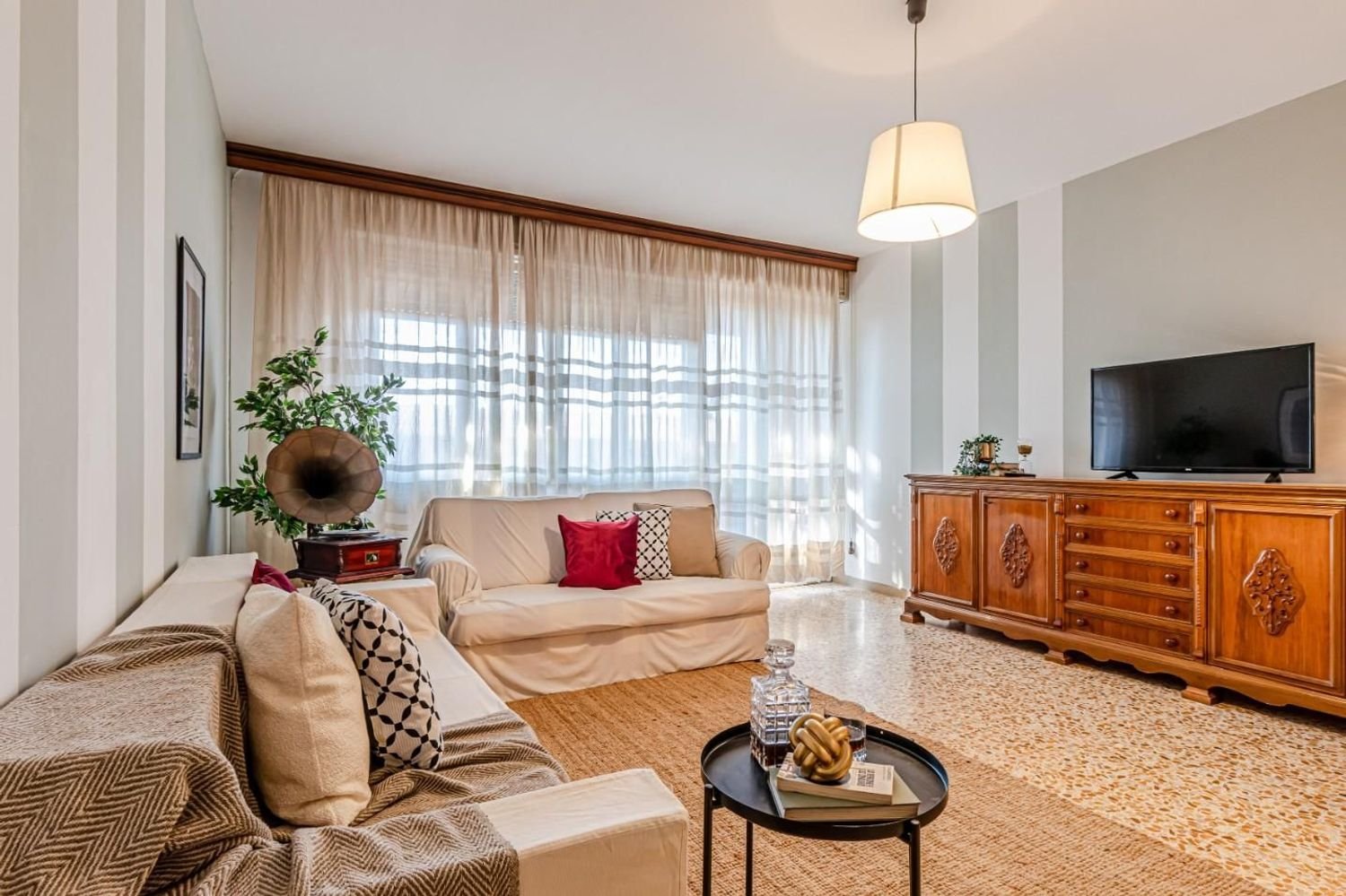 5-salle Appartement à Volterra, Italy No. 51236