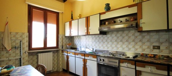 Villa de 3 dormitorios en Capannori, Italy No. 300517 13