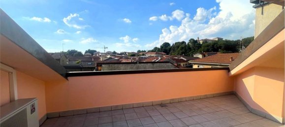 2 Schlafzimmer Penthouse in Meda, Italy, Nr. 361148 4