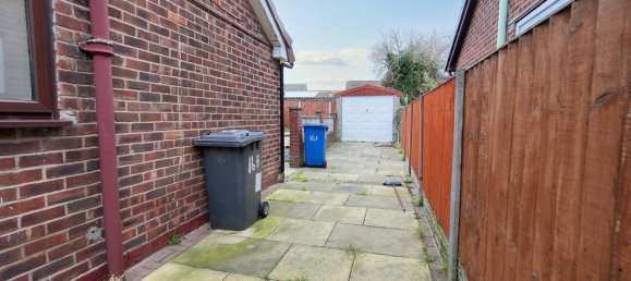 3 bedrooms House in Warrington, United Kingdom No. 2194 15