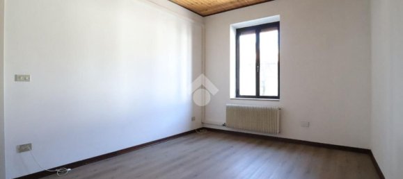 3غرفة شقة في Udine, Italy رقم 14411 14