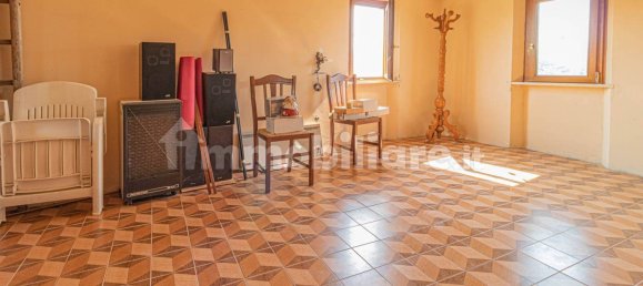 3 bedrooms House in Roccafluvione, Italy No. 299098 9