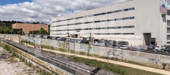 2000m² Land in Lisbon, Portugal No. 92524 12