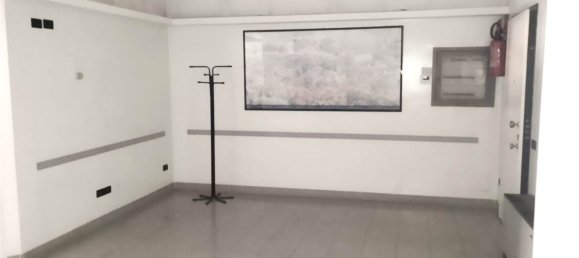82m² Office in Melzo, Italy No. 359005 3