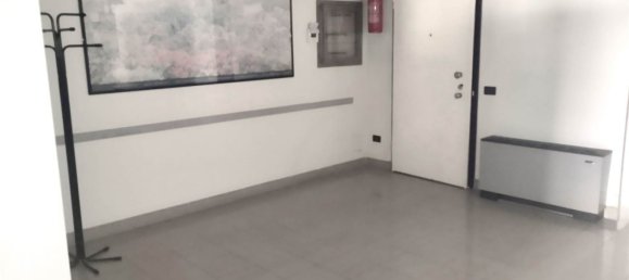 82m² Office in Melzo, Italy No. 359005 6