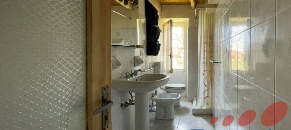 4 rooms House in Gaggio Montano, Italy No. 71608 14