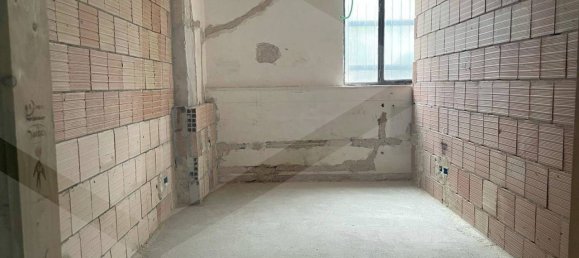 Квартира с 4 комнатами в Бари, Италия № 29152 3