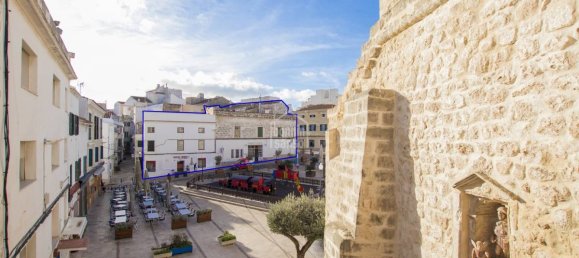 12 bedrooms Commercial property in Mahon, Spain No. 680 3