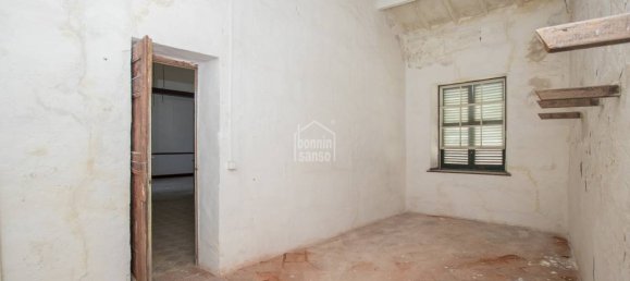 12 bedrooms Commercial property in Mahon, Spain No. 680 10