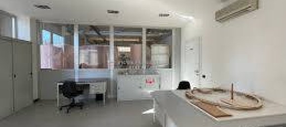 Propiedad comercial de 2 habitaciónes en Porto San Giorgio, Italy No. 84647 3