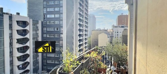 2 bedrooms Apartment in Paris, France No. 179408 6