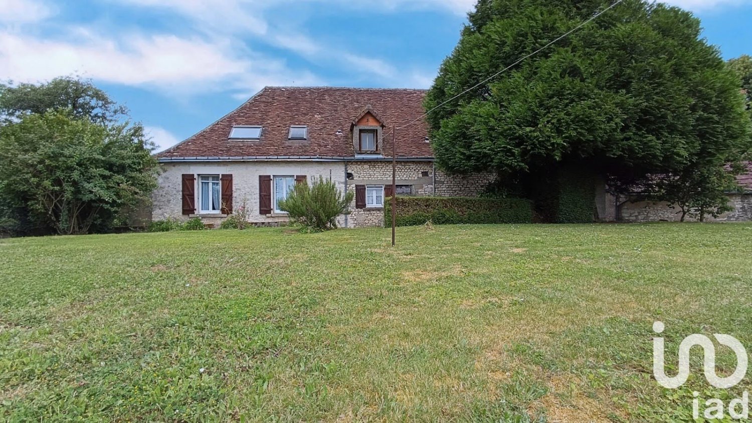 Casa de 5 dormitorios en Villegouin, France No. 265128