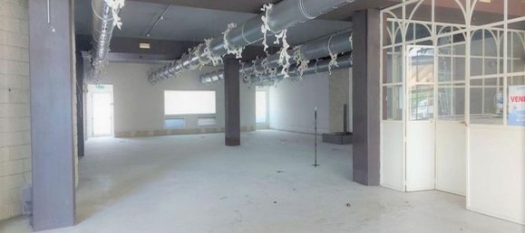  عقار تجاري في Montecosaro, Italy 625متر مربع رقم 372710 9