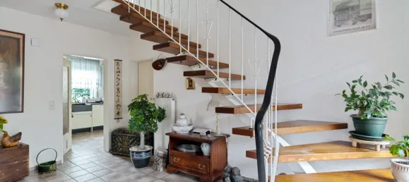 5 bedrooms House in Leer, Germany No. 299814 4