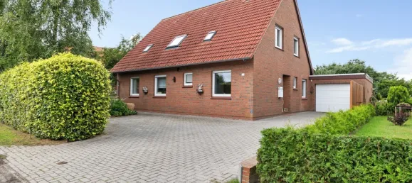 5 bedrooms House in Leer, Germany No. 299814 2