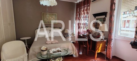 4 bedrooms Apartment in Rome, Italy No. 365015 10