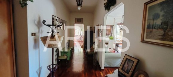 4 bedrooms Apartment in Rome, Italy No. 365015 16