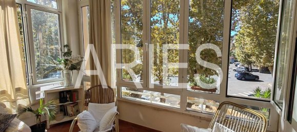 4 bedrooms Apartment in Rome, Italy No. 365015 6