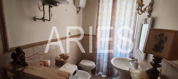 4 bedrooms Apartment in Rome, Italy No. 365015 24