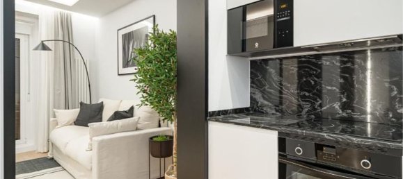 3 bedrooms Apartment in Madrid, Spain No. 27712 10