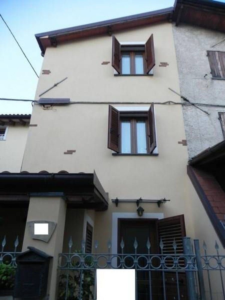 4 rooms House in Camaiore, Italy No. 129070