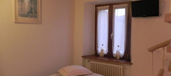 4 rooms House in Camaiore, Italy No. 129070 7