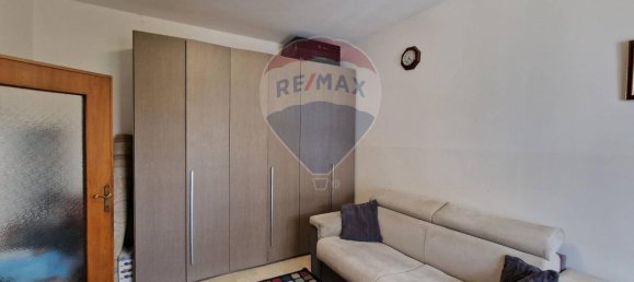 2-salle Appartement à Paullo, Italy No. 111869 17