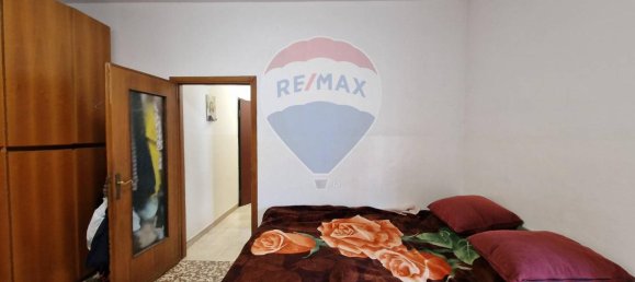 2-salle Appartement à Paullo, Italy No. 111869 10