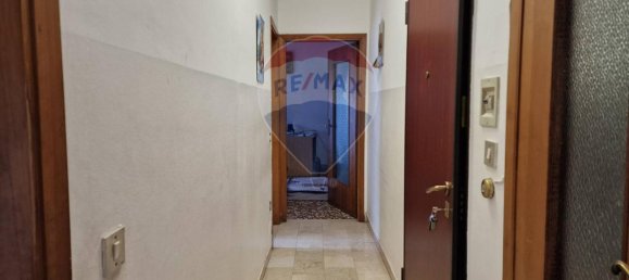 2-salle Appartement à Paullo, Italy No. 111869 16