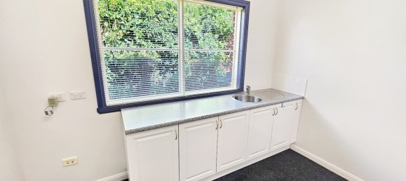 5 bedrooms House in Bathurst, Australia No. 895 9