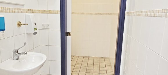 5 bedrooms House in Bathurst, Australia No. 895 8