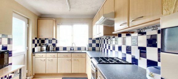 3 bedrooms House in Hayes, United Kingdom No. 5043 6