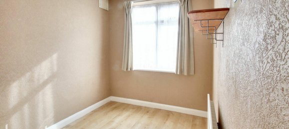 3 bedrooms House in Hayes, United Kingdom No. 5043 11