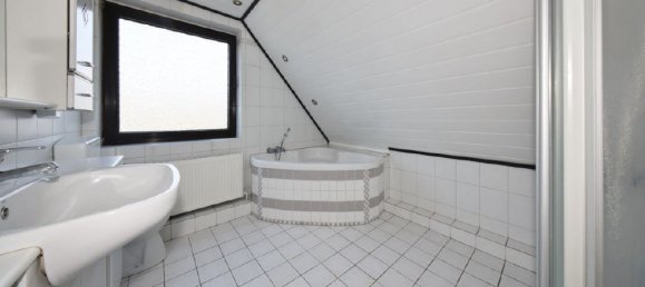 11-salle Maison de ville à Wilhelmshaven, Germany No. 35155 23